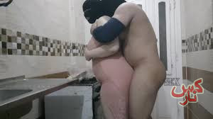 زوجي الخول دخل عليه في المطبخ ورزعني زب شرامني فيه زبو ابن المتناكه ناشف كنت بصرخ منه